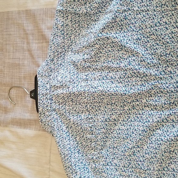 Calvin Klein Short Sleeve shirt  Size: XL Color: Light blue  Condition:Excellent - Picture 5 of 6